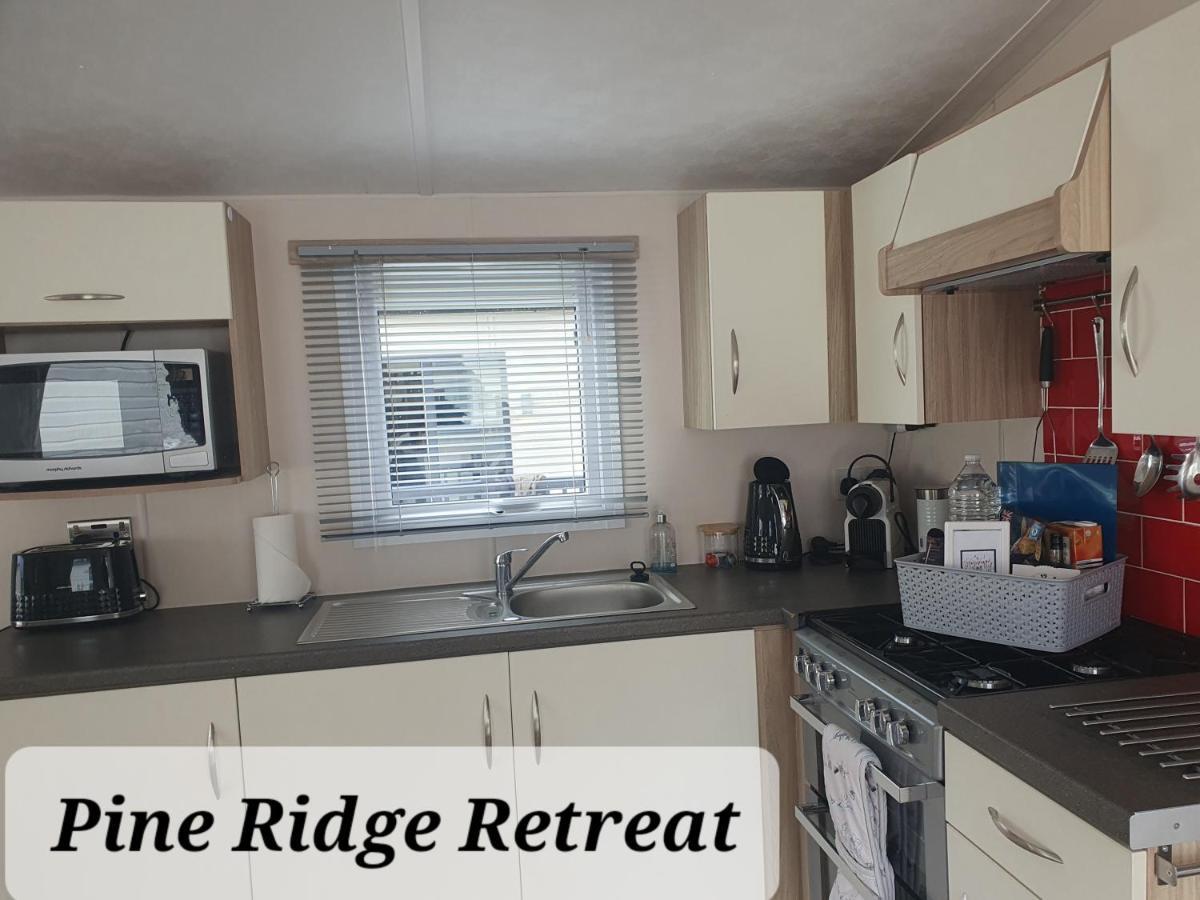 Pine Ridge Retreat With Free Golf And Air Conditioning Campsite